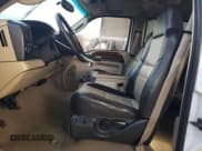 ✅ 2005 Ford Excursion Eddie Bauer • VIN: 1FMSU45PX5ED40143 • Lot: 90431755. Wystawiony na Copart z przebiegiem 201 046 mil. Bezpłatny archiwum sprzedaży aukcyjnych z USA i szczegółowy raport historii pojazdu na DreamBid. Zdjęcie 7.