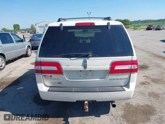 ✅ 2008 Lincoln Navigator • VIN: 5LMFU28538LJ11770 • Lot: 42256213. Listed on IAAI with 293,500 mi. Free auction sales archive from the USA and detailed vehicle history report at DreamBid. Image 16.