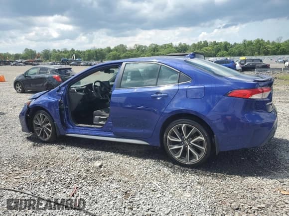 ✅ 2022 Toyota Corolla SE • VIN: 5YFS4MCE3NP125941 • Lot: 60933925. Wystawiony na Copart z przebiegiem 48 202 mil. Bezpłatny archiwum sprzedaży aukcyjnych z USA i szczegółowy raport historii pojazdu na DreamBid. Zdjęcie 2.