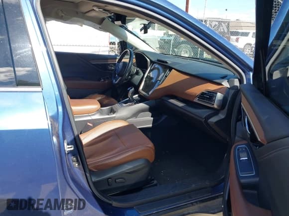 ✅ 2020 Subaru Outback Touring • VIN: 4S4BTAPC5L3243100 • Lot: 43472801. Wystawiony na IAAI z przebiegiem 76 347 mil. Bezpłatny archiwum sprzedaży aukcyjnych z USA i szczegółowy raport historii pojazdu na DreamBid. Zdjęcie 5.