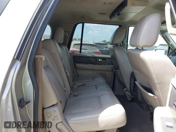 ✅ 2009 Ford Expedition Max SSV • VIN: 1FMFK155X9LA03932 • Lot: 42770594. Wystawiony na IAAI z przebiegiem 151 968 mil. Bezpłatny archiwum sprzedaży aukcyjnych z USA i szczegółowy raport historii pojazdu na DreamBid. Zdjęcie 8.