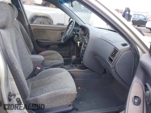 ✅ 2003 Hyundai Elantra GLS • VIN: KMHDN45D93U701294 • Lot: 41357640. Wystawiony na IAAI z przebiegiem 248 029 mil. Bezpłatny archiwum sprzedaży aukcyjnych z USA i szczegółowy raport historii pojazdu na DreamBid. Zdjęcie 5.