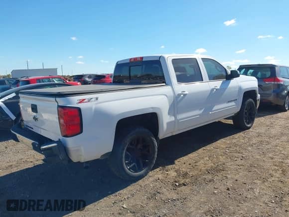 2015 Chevrolet Silverado 1500 LT с VIN 3GCUKREC1FG206340, выставлен на аукционе IAAI как лот 43456029 с пробегом 116 284 миль миль и . История ставок и продаж доступна на DreamBid. Изображение 4.