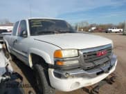 ✅ 2005 GMC Sierra 2500HD SLT • VIN: 1GTHK29U95E109808 • Lot: 43682215. Wystawiony na IAAI z przebiegiem 304 334 mil. Bezpłatny archiwum sprzedaży aukcyjnych z USA i szczegółowy raport historii pojazdu na DreamBid. Zdjęcie 6.