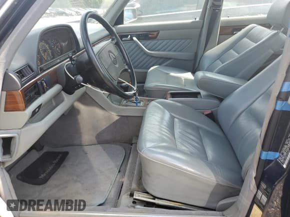 ✅ 1990 Mercedes-Benz 420 SEL • VIN: WDBCA35E7LA535629 • Лот: 66159205. Опубликован ранее на Copart с пробегом 152 634 миль. Бесплатный доступ к архиву аукционных продаж из США и подробный отчёт об истории автомобиля на DreamBid. Изображение 7.