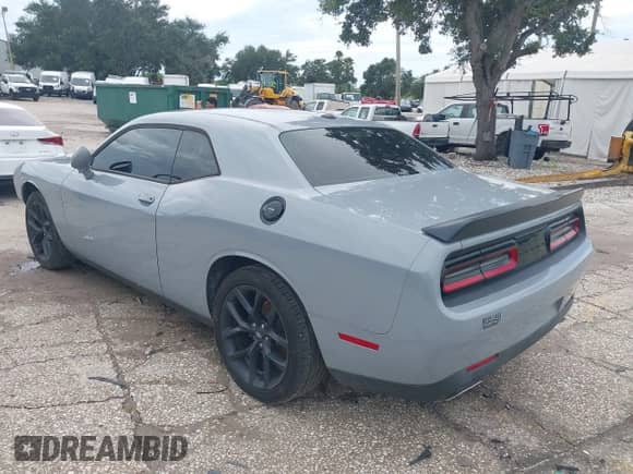 ✅ 2020 Dodge Challenger SXT • VIN: 2C3CDZAG3LH195288 • Lot: 42951481. Wystawiony na IAAI z przebiegiem 78 079 mil mil. Skorzystaj z bezpłatnego archiwum sprzedaży aukcyjnych z USA i zobacz szczegółowy raport historii pojazdu na DreamBid. Zdjęcie 3.
