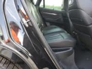 ✅ 2016 BMW X6 M • VIN: 5YMKW8C50G0R43052 • Lot: 55388075. Wystawiony na Copart z przebiegiem 93 301 mil. Bezpłatny archiwum sprzedaży aukcyjnych z USA i szczegółowy raport historii pojazdu na DreamBid. Zdjęcie 11.