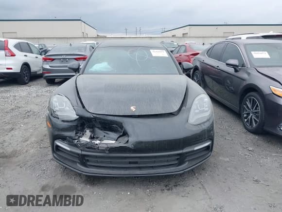 ✅ 2018 Porsche Panamera 4 E-Hybrid • VIN: WP0AE2A77JL129060 • Lot: 42420977. Wystawiony na IAAI z przebiegiem 70 062 mil. Bezpłatny archiwum sprzedaży aukcyjnych z USA i szczegółowy raport historii pojazdu na DreamBid. Zdjęcie 13.