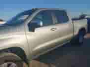 2026 Chevrolet Silverado 1500 LT z VIN 3GCUKDED5TG130130, wystawiony jako IAAI lot #43613368 z przebiegiem 3 302 mil mil oraz . Historia ofert i sprzedaży dostępna na DreamBid. Obrazek 17.