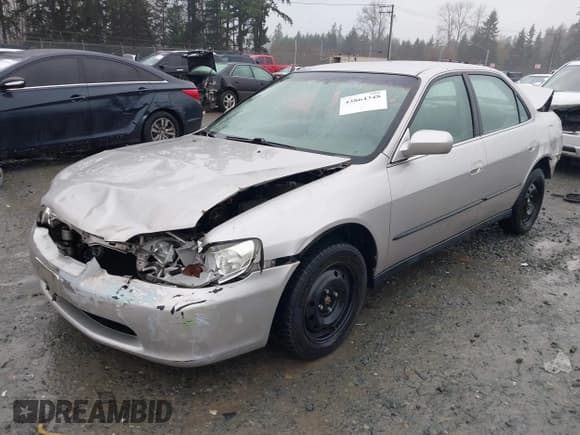 ✅ 1998 Honda Accord LX • VIN: 1HGCG5645WA033628 • Лот: 43864348. Опубликован ранее на IAAI с пробегом 226 932 миль. Бесплатный доступ к архиву аукционных продаж из США и подробный отчёт об истории автомобиля на DreamBid. Изображение 20.