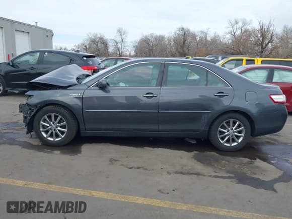 ✅ 2010 Toyota Camry • VIN: 4T1BB3EK0AU120398 • Lot: 41493948. Wystawiony na IAAI z przebiegiem Nie podano. Bezpłatny archiwum sprzedaży aukcyjnych z USA i szczegółowy raport historii pojazdu na DreamBid. Zdjęcie 15.