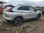 ✅ 2025 Mitsubishi Eclipse Cross SE • VIN: JA4ATWAA7SZ011379 • Lot: 86414075. Wystawiony na Copart z przebiegiem 17 338 mil. Bezpłatny archiwum sprzedaży aukcyjnych z USA i szczegółowy raport historii pojazdu na DreamBid. Zdjęcie 3.
