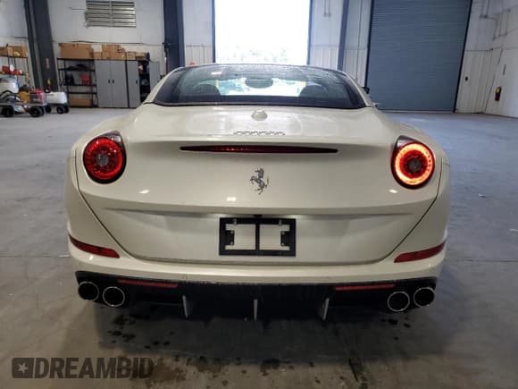 ✅ 2016 Ferrari California T • VIN: ZFF77XJA2G0214672 • Lot: 71058555. Listed on Copart with 13,433 mi. Free auction sales archive from the USA and detailed vehicle history report at DreamBid. Image 6.