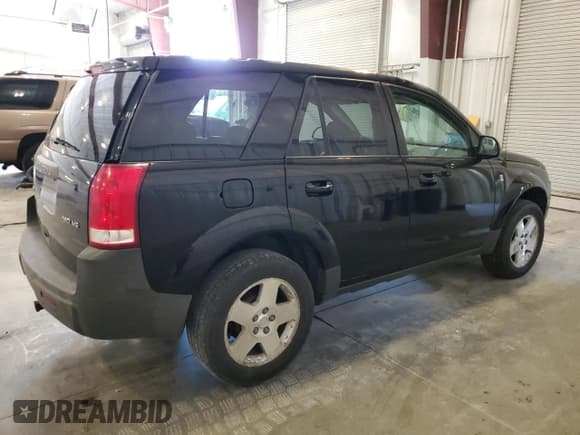 ✅ 2005 Saturn VUE • VIN: 5GZCZ63465S863156 • Lot: 55956495. Wystawiony na Copart z przebiegiem 212 648 mil. Bezpłatny archiwum sprzedaży aukcyjnych z USA i szczegółowy raport historii pojazdu na DreamBid. Zdjęcie 3.