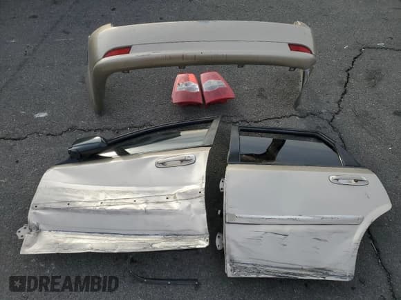 ✅ 2007 Suzuki Forenza • VIN: KL5JD86Z97K720530 • Lot: 85948614. Wystawiony na Copart z przebiegiem 158 174 mil. Bezpłatny archiwum sprzedaży aukcyjnych z USA i szczegółowy raport historii pojazdu na DreamBid. Zdjęcie 13.