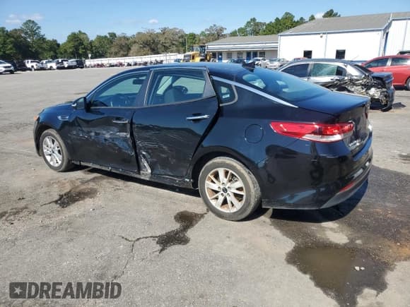 ✅ 2017 Kia Optima LX • VIN: 5XXGT4L30HG141521 • Lot: 91592715. Wystawiony na Copart z przebiegiem 87 859 mil. Bezpłatny archiwum sprzedaży aukcyjnych z USA i szczegółowy raport historii pojazdu na DreamBid. Zdjęcie 2.