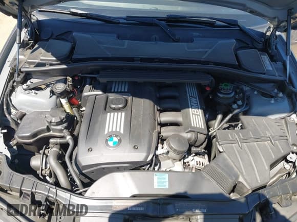 ✅ 2009 BMW 1 Series 128i • VIN: WBAUN13519VH80851 • Lot: 42196163. Listed on IAAI with 103,509 mi. Free auction sales archive from the USA and detailed vehicle history report at DreamBid. Image 10.