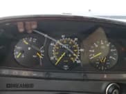 ✅ 1984 Mercedes-Benz 300 D • VIN: WDBAB33A9EA047709 • Лот: 68974194. Опубликован ранее на Copart с пробегом 86 301 миль. Бесплатный доступ к архиву аукционных продаж из США и подробный отчёт об истории автомобиля на DreamBid. Изображение 9.