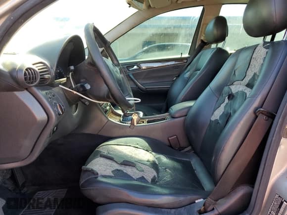 ✅ 2003 Mercedes-Benz C 320 • VIN: WDBRF84J73F362558 • Lot: 50038745. Wystawiony na Copart z przebiegiem 204 702 mil. Bezpłatny archiwum sprzedaży aukcyjnych z USA i szczegółowy raport historii pojazdu na DreamBid. Zdjęcie 7.