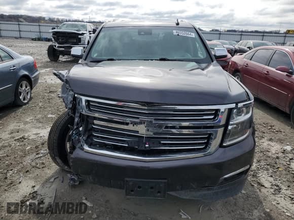 ✅ 2017 Chevrolet Suburban Premier • VIN: 1GNSKJKC6HR200458 • Lot: 46552664. Wystawiony na Copart z przebiegiem 120 747 mil. Bezpłatny archiwum sprzedaży aukcyjnych z USA i szczegółowy raport historii pojazdu na DreamBid. Zdjęcie 5.
