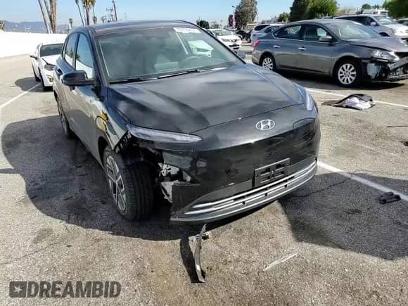 2023 Hyundai Kona SE z VIN KM8K23AG3PU166172, wystawiony jako Copart lot #43836833 z przebiegiem 5 169 mil mil oraz . Historia ofert i sprzedaży dostępna na DreamBid. Obrazek 11.