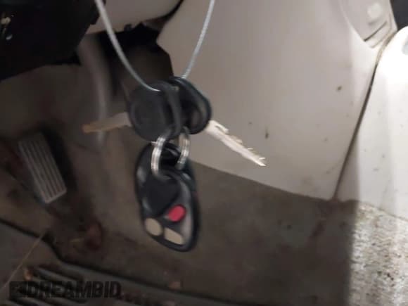 ✅ 2000 Chevrolet Suburban LT • VIN: 3GNFK16T9YG114685 • Lot: 43566273. Listed on IAAI with 233,734 mi. Free auction sales archive from the USA and detailed vehicle history report at DreamBid. Image 11.