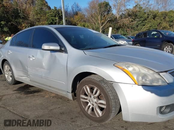 ✅ 2010 Nissan Altima SL • VIN: 1N4AL2AP7AN494287 • Лот: 43637790. Опубликован ранее на IAAI с пробегом 192 323 миль. Бесплатный доступ к архиву аукционных продаж из США и подробный отчёт об истории автомобиля на DreamBid. Изображение 6.