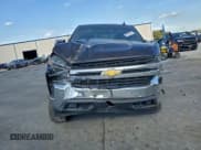 ✅ 2019 Chevrolet Silverado 1500 LT • VIN: 1GCUYDED5KZ131565 • Lot: 95373785. Wystawiony na Copart z przebiegiem 150 826 mil. Bezpłatny archiwum sprzedaży aukcyjnych z USA i szczegółowy raport historii pojazdu na DreamBid. Zdjęcie 5.