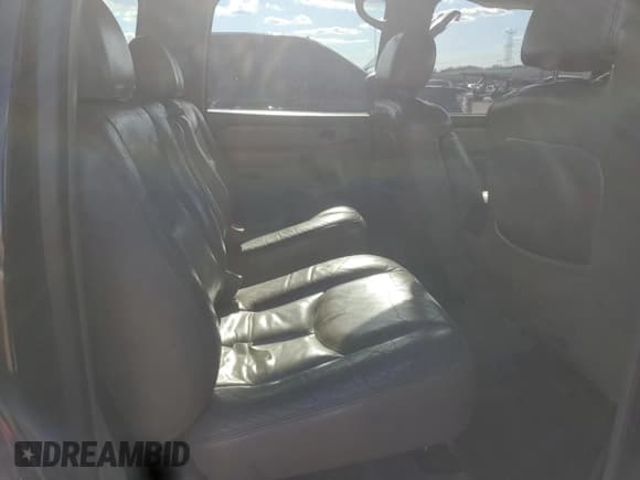 ✅ 2004 GMC Yukon XL • VIN: 1GKFK66U44J273173 • Lot: 85271145. Listed on Copart with 222,361 mi. Free auction sales archive from the USA and detailed vehicle history report at DreamBid. Image 11.