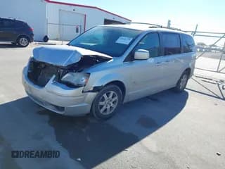 ✅ 2008 Chrysler Town & Country Touring • VIN: 2A8HR54PX8R773307 • Лот: 43608378. Опубликован ранее на IAAI с пробегом 197 589 миль. Бесплатный доступ к архиву аукционных продаж из США и подробный отчёт об истории автомобиля на DreamBid. Изображение 2.