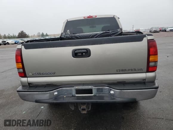 ✅ 2001 Chevrolet Silverado 1500 LS • VIN: 2GCEK19T511102161 • Lot: 92761435. Listed on Copart with 149,976 mi. Free auction sales archive from the USA and detailed vehicle history report at DreamBid. Image 6.