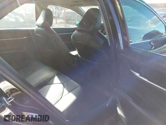 ✅ 2019 Toyota Camry XSE • VIN: 4T1BZ1HK7KU509035 • Lot: 43656829. Wystawiony na IAAI z przebiegiem 78 613 mil. Bezpłatny archiwum sprzedaży aukcyjnych z USA i szczegółowy raport historii pojazdu na DreamBid. Zdjęcie 8.