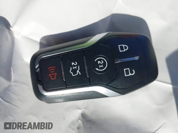 ✅ 2013 Lincoln MKZ Hybrid • VIN: 3LN6L2LU0DR805641 • Lot: 43771948. Wystawiony na IAAI z przebiegiem 153 833 mil. Bezpłatny archiwum sprzedaży aukcyjnych z USA i szczegółowy raport historii pojazdu na DreamBid. Zdjęcie 11.