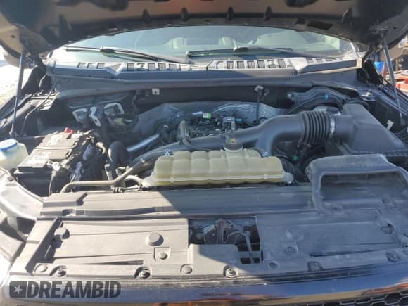 ✅ 2019 Ford F-150 Lariat • VIN: 1FTEW1EP8KFB66332 • Лот: 80114225. Опубликован ранее на Copart с пробегом 121 060 миль. Бесплатный доступ к архиву аукционных продаж из США и подробный отчёт об истории автомобиля на DreamBid. Изображение 11.