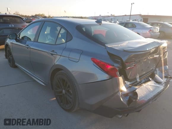 ✅ 2025 Toyota Camry SE • VIN: 4T1DAACK7SU535786 • Лот: 43837612. Опубликован ранее на IAAI с пробегом 29 748 миль. Бесплатный доступ к архиву аукционных продаж из США и подробный отчёт об истории автомобиля на DreamBid. Изображение 3.