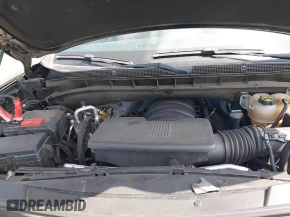 ✅ 2023 Chevrolet Suburban LS • VIN: 1GNSCBKD2PR245004 • Lot: 43312979. Wystawiony na IAAI z przebiegiem 148 253 mil. Bezpłatny archiwum sprzedaży aukcyjnych z USA i szczegółowy raport historii pojazdu na DreamBid. Zdjęcie 10.