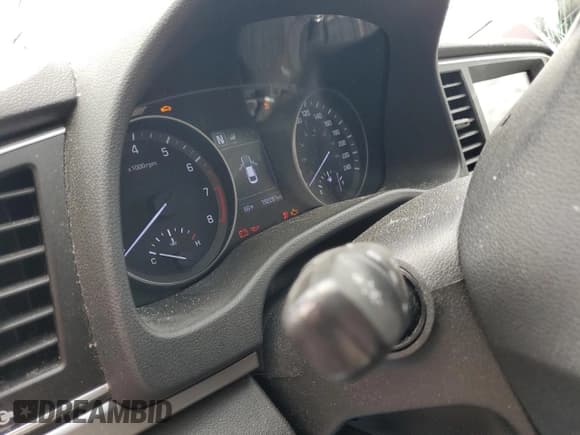 ✅ 2017 Hyundai Elantra Limited • VIN: KMHD84LF4HU186630 • Lot: 69938895. Listed on Copart with 192,281 mi. Free auction sales archive from the USA and detailed vehicle history report at DreamBid. Image 9.