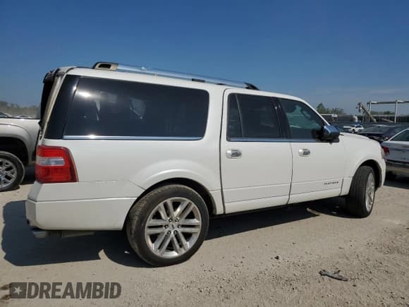 ✅ 2015 Ford Expedition Max Platinum • VIN: 1FMJK1MTXFEF24708 • Lot: 84944845. Wystawiony na Copart z przebiegiem 185 278 mil. Bezpłatny archiwum sprzedaży aukcyjnych z USA i szczegółowy raport historii pojazdu na DreamBid. Zdjęcie 3.