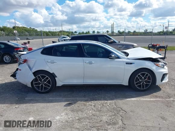 ✅ 2020 Kia Optima SX • VIN: 5XXGW4L2XLG426671 • Lot: 41664806. Wystawiony na IAAI z przebiegiem 68 983 mil. Bezpłatny archiwum sprzedaży aukcyjnych z USA i szczegółowy raport historii pojazdu na DreamBid. Zdjęcie 14.