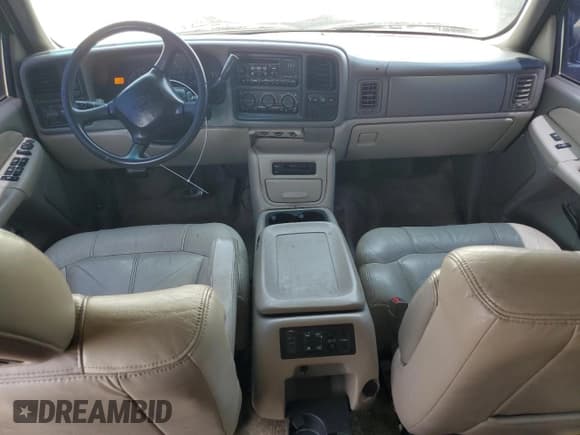 ✅ 2002 Chevrolet Suburban LT • VIN: 3GNFK16TX2G315146 • Лот: 64314435. Опубликован ранее на Copart с пробегом 236 654 миль. Бесплатный доступ к архиву аукционных продаж из США и подробный отчёт об истории автомобиля на DreamBid. Изображение 8.