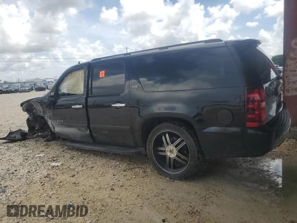 ✅ 2008 Chevrolet Suburban LTZ • VIN: 3GNFC16J88G204003 • Lot: 64740754. Wystawiony na Copart z przebiegiem 211 236 mil. Bezpłatny archiwum sprzedaży aukcyjnych z USA i szczegółowy raport historii pojazdu na DreamBid. Zdjęcie 2.