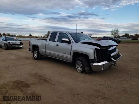 ✅ 2016 Chevrolet Silverado 1500 LT • VIN: 1GCVKREC6GZ381950 • Lot: 91803865. Wystawiony na Copart z przebiegiem 150 154 mil. Bezpłatny archiwum sprzedaży aukcyjnych z USA i szczegółowy raport historii pojazdu na DreamBid. Zdjęcie 13.