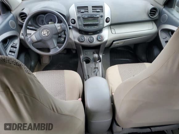 ✅ 2010 Toyota RAV4 • VIN: JTMZF4DV1A5025917 • Лот: 81991755. Опубликован ранее на Copart с пробегом Не указан. Бесплатный доступ к архиву аукционных продаж из США и подробный отчёт об истории автомобиля на DreamBid. Изображение 8.