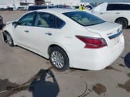 ✅ 2015 Nissan Altima SV • VIN: 1N4AL3AP5FC579704 • Lot: 43518349. Wystawiony na IAAI z przebiegiem 157 687 mil. Bezpłatny archiwum sprzedaży aukcyjnych z USA i szczegółowy raport historii pojazdu na DreamBid. Zdjęcie 3.