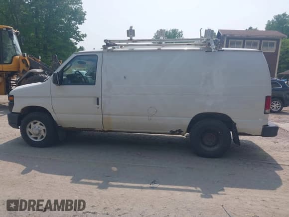 ✅ 2014 Ford Econoline Cargo Commercial • VIN: 1FTNE2ELXEDB13847 • Lot: 42293802. Listed on IAAI with 139,105 mi. Free auction sales archive from the USA and detailed vehicle history report at DreamBid. Image 14.