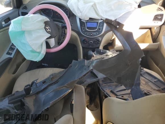 ✅ 2013 Hyundai Accent GLS • VIN: KMHCT4AE2DU487850 • Лот: 82547585. Опубликован ранее на Copart с пробегом 220 613 миль. Бесплатный доступ к архиву аукционных продаж из США и подробный отчёт об истории автомобиля на DreamBid. Изображение 8.