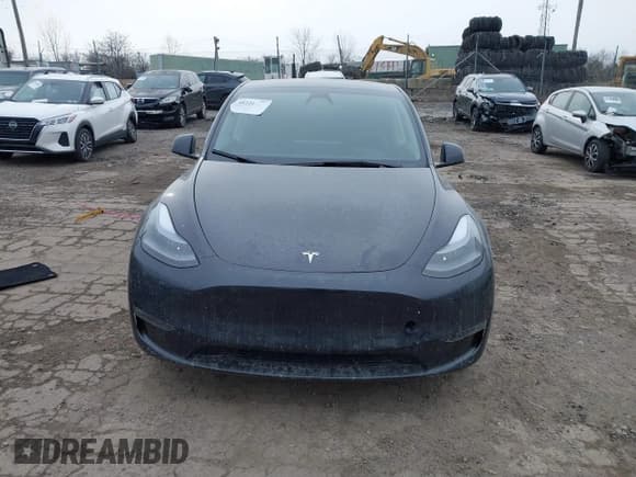 ✅ 2024 Tesla Model Y Long Range • VIN: 7SAYGAEE9RF180802 • Lot: 41221635. Wystawiony na IAAI z przebiegiem 8 078 mil. Bezpłatny archiwum sprzedaży aukcyjnych z USA i szczegółowy raport historii pojazdu na DreamBid. Zdjęcie 11.