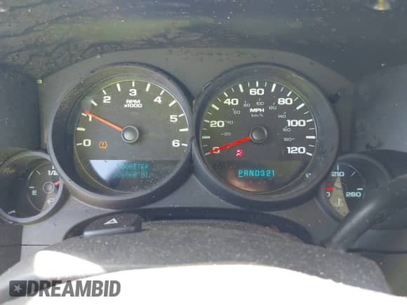 2012 Chevrolet Silverado 1500 Work Truck z VIN 1GCRCPEAXCZ102687, wystawiony jako IAAI lot #42109508 z przebiegiem 304 868 mil mil oraz . Historia ofert i sprzedaży dostępna na DreamBid. Obrazek 7.