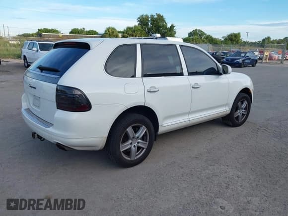 ✅ 2006 Porsche Cayenne • VIN: WP1AA29P16LA25878 • Lot: 42891459. Wystawiony na IAAI z przebiegiem Nie podano. Bezpłatny archiwum sprzedaży aukcyjnych z USA i szczegółowy raport historii pojazdu na DreamBid. Zdjęcie 4.