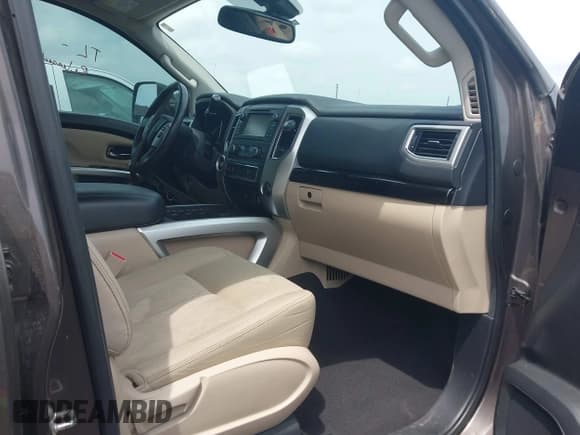 ✅ 2017 Nissan Titan SV • VIN: 1N6AA1F21HN551632 • Lot: 42756675. Listed on IAAI with 60,664 mi. Free auction sales archive from the USA and detailed vehicle history report at DreamBid. Image 5.